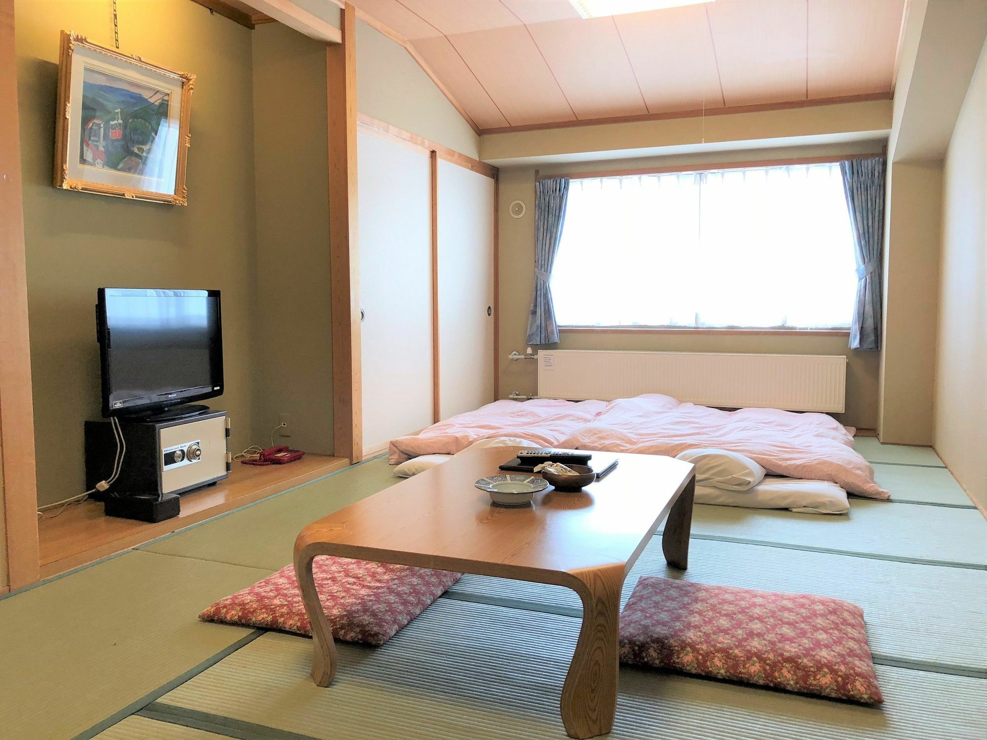 Hotel Sunny Shiga Яманути Экстерьер фото
